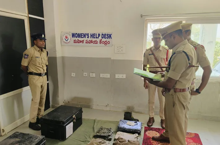 ప్రజలకు మెరుగైన పోలీస్ సేవలు అందించాలి