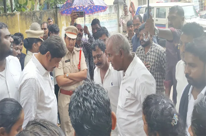 హరిణి హత్య కేసు నిందితులను శిక్షించాలి