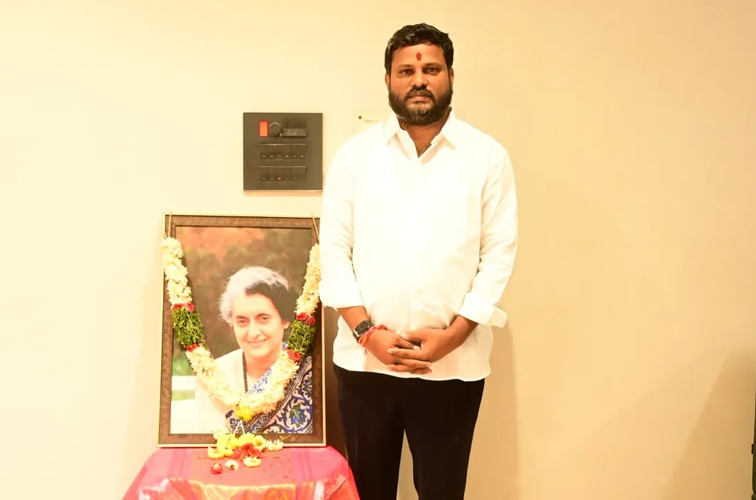 ఇందిరాగాంధీకి నీలం మధు నివాళులు!