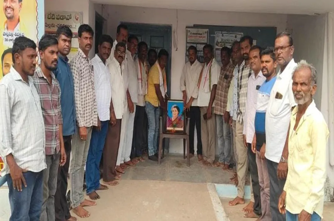 ఇందిరాగాంధీ సేవలు చిరస్మరణీయం