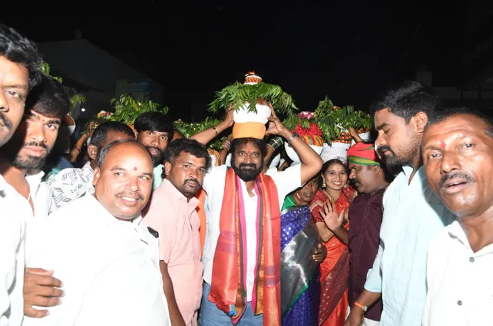 ఎదిరలో ఘనంగా బోనాల వేడుకలు