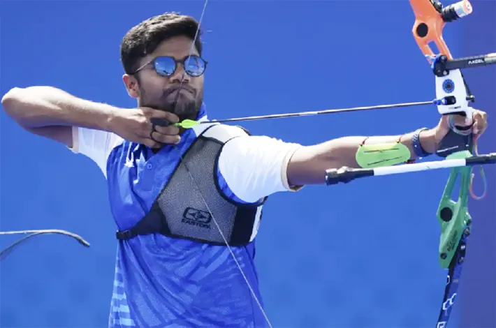 చరిత్ర సృష్టించిన ధీరజ్