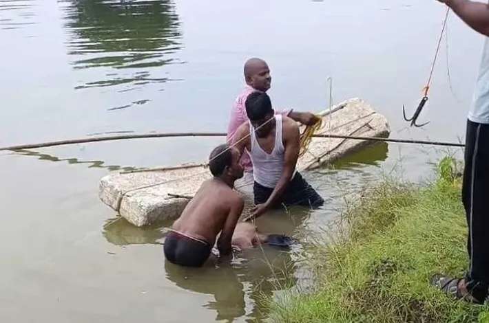 ఈతకు వెళ్లి యువకుడి దుర్మరణం