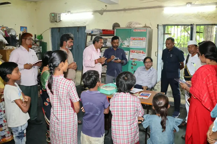 విద్యార్థుల హాజరుపై ప్రత్యేక దృష్టి సారించాలి