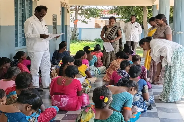 పెద్దమల్లారెడ్డి జెడ్పీహెచ్‌ఎస్‌లో అక్షర కార్యక్రమం