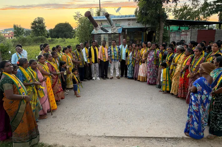 మూడు మండలాల నుంచి భారీ చేరికలు