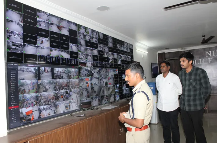 గణేష్ నిమజ్జన ఏర్పాట్లను  పర్యవేక్షించిన పోలీస్ కమిషనర్