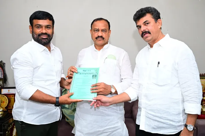ఎమ్మెల్సీ ఎన్నికల్లో తన పేరును పరిశీలించాలి