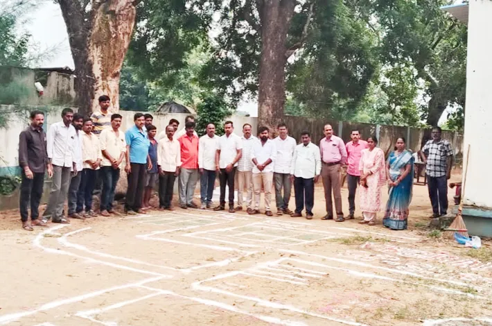 ప్రజల అవసరాలే ప్రథమ ప్రాధాన్యం