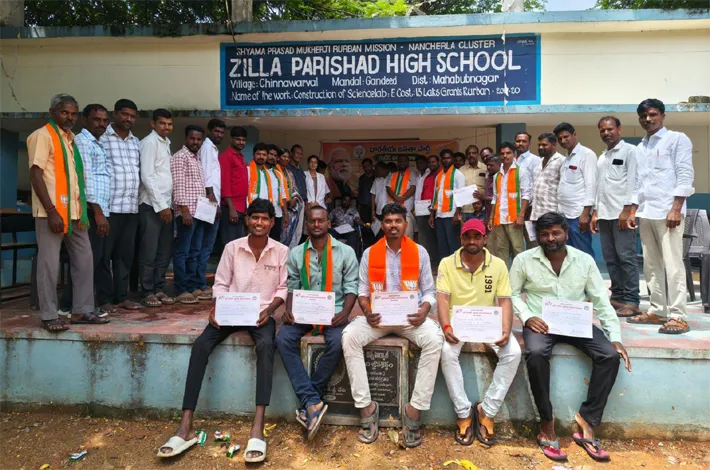 చిన్న వార్వాల్‌లో మహా రక్తదాన శిబిరం