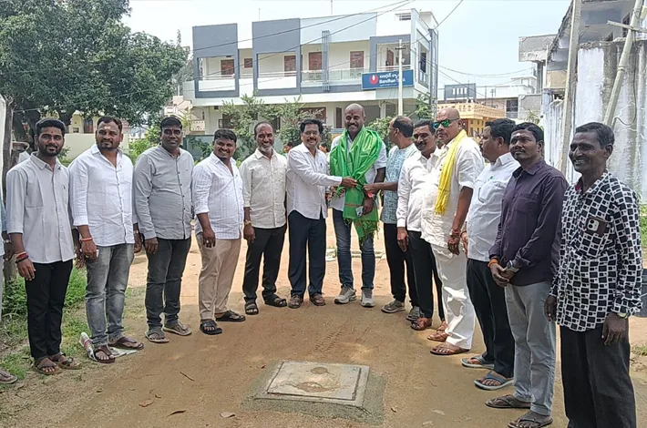 రూ.38 లక్షలతో సీసీ రోడ్లకు శ్రీకారం..