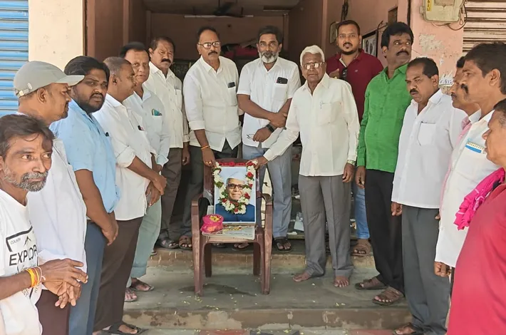 కొండా లక్ష్మణ్ బాపూజీకి ఘన నివాళి