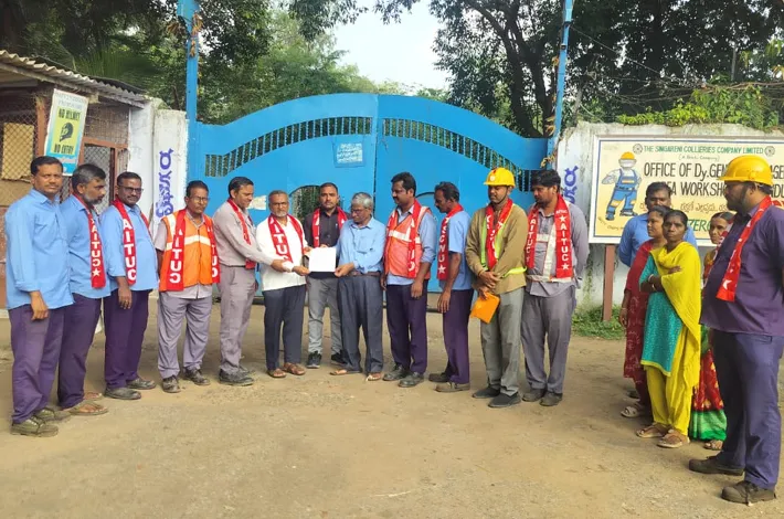 సింగరేణి లాభాల్లో కార్మికులకు 40 శాతం వాటా ఇవ్వాలి