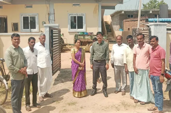 ఇంటి పరిసరాలను పరిశుభ్రంగా ఉంచుకోవాలి