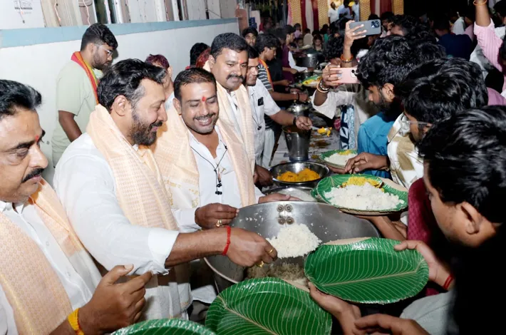 వినాయకునికి బిఆర్ఎస్ రాష్ట్ర నాయకులు డాక్టర్ భద్రారెడ్డి ప్రత్యేక పూజలు