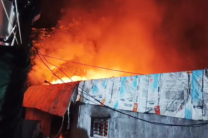 పాల్వంచలో అగ్నిప్రమాదం