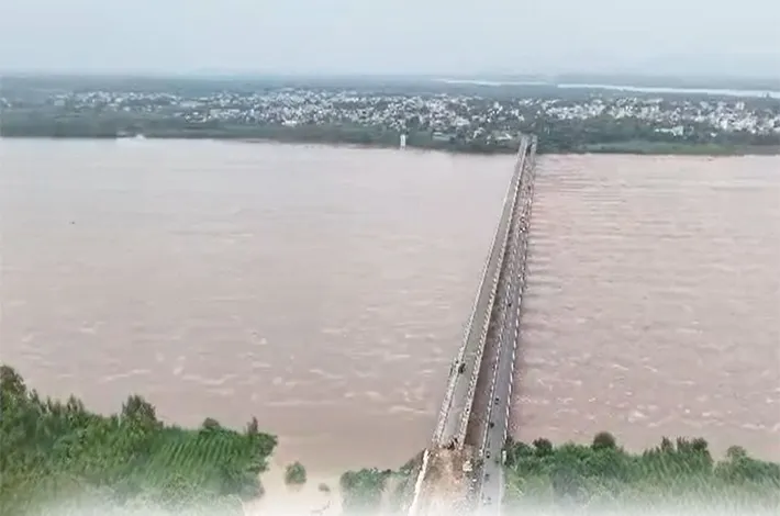 నిలకడగా గోదావరి