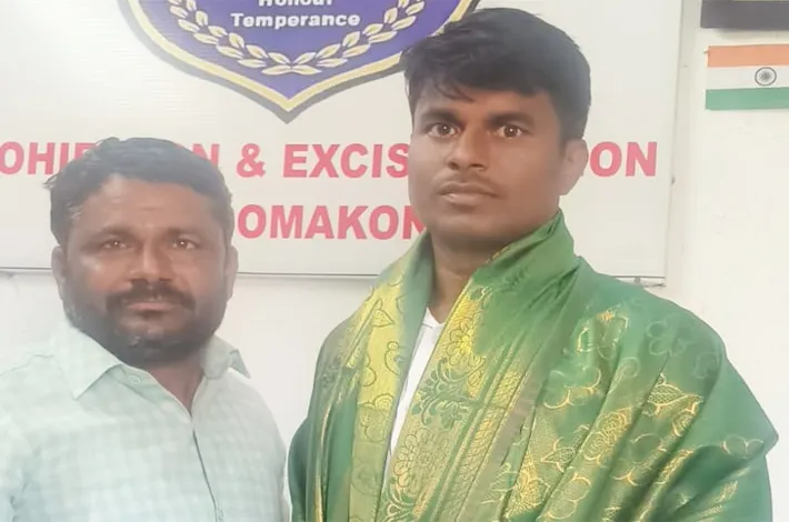 దోమకొండ ఎక్సైజ్ సీఐ కి సన్మానం